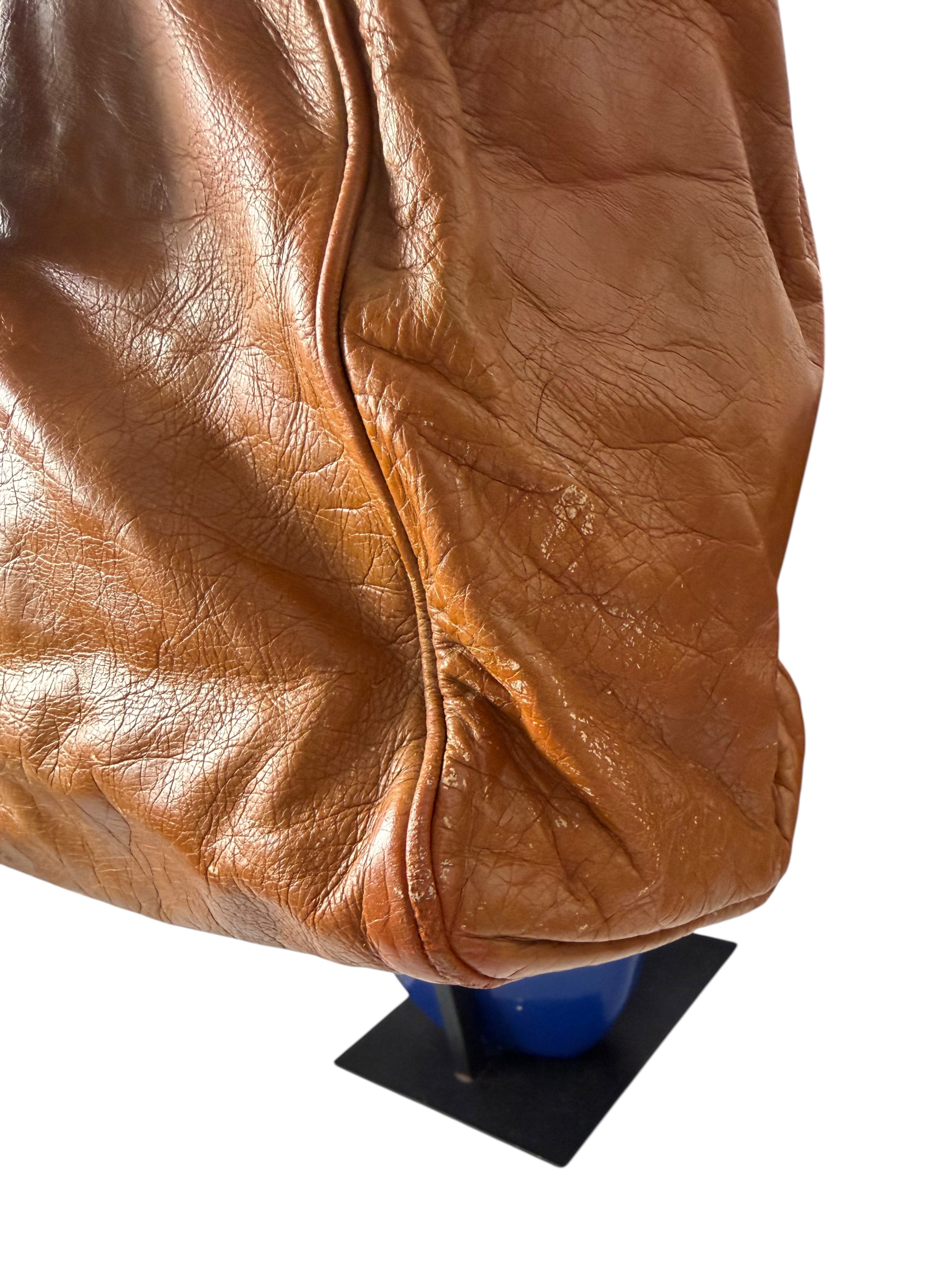 Sac Prada en cuir brillant orange